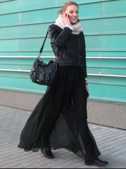 Long and floaty skirt...shoes to wear?