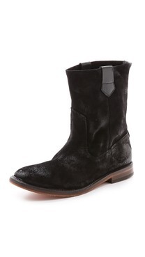how to avoid 'Mum boots'?