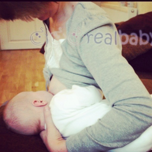 Bf 1 week old please help me