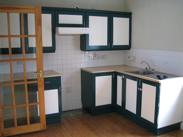 kitchen for a 1930s house ?