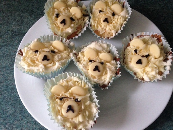 What are your favourite baking and school holiday activities to do with your DCs? Tell Flora for the chance to win a £150 John Lewis voucher NOW CLOSED