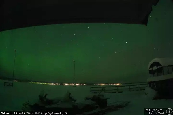 Armchair aurora watching