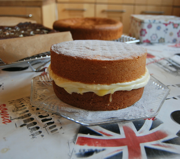What's the secret of a light, fluffy sponge cake?
