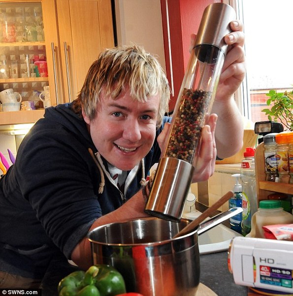 to HATE the Sainsbury's bloggers adverts with their addiction to frozen onions