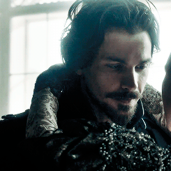 Swagger Inn Thread 78 - WHAT DO WE WANT? --Idris El...-- MUSKETEER WEBCHAT. WHEN DO WE WANT IT? <duh!> ERM... NOW??? ^Hellooooo???...^