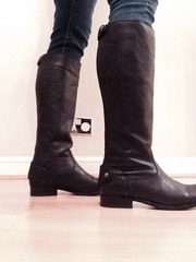 Help me decide... Are they too wide? Delectable Frye boots in sale