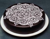 Ideas for a small but stunning celebration cake?