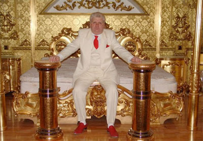 to restyle my magnolia IKEA house with the theme russian opulence even though I'm planning to move in 5ish years