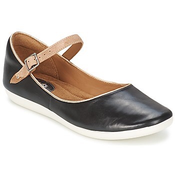 what casual day shoes for march/april?