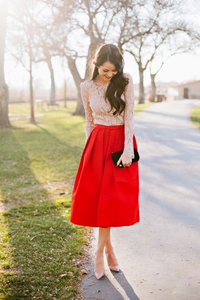 can you help me find an outfit like this