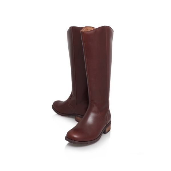 Ugg Grandles or Ugg Seldens, help me choose because dh has given up and hidden upstairs