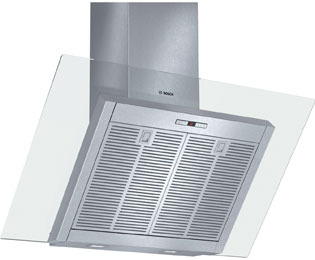 Angled chimney cooker hood for short person