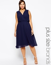Help please for novice needing style advice