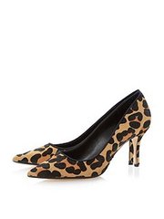 What would you wear to a wedding anniversary meal?