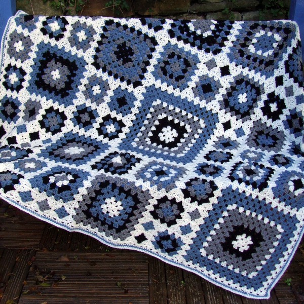 Creative ways of making my knitted squares into a blanket.
