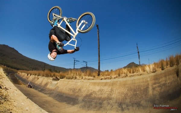 EXTREME STUNT SHOW COMPETITION