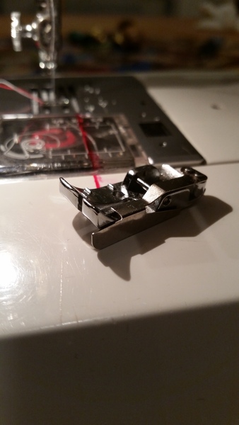 Easy Patchwork Strip Quilt - tutorial by Zing