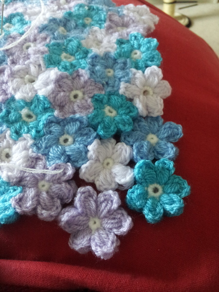 Team Hooker : Come flash your wares at the Hotel Crochetfornia.