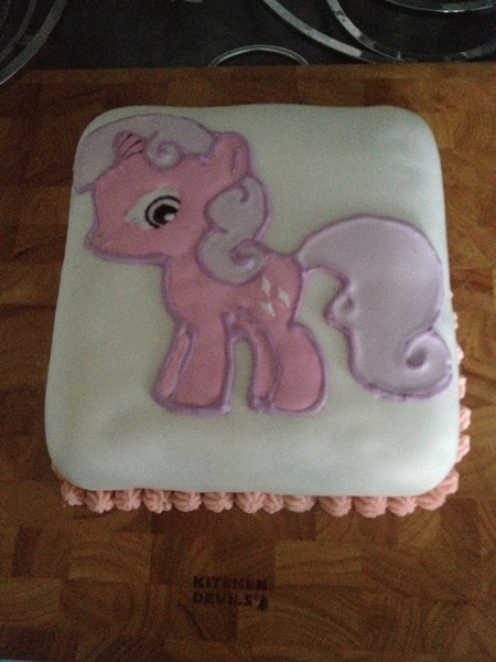 Would anyone enjoy a cake picture thread, for boasting?!