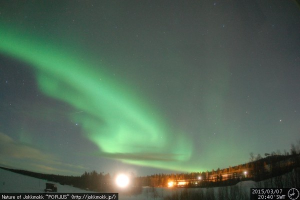 Armchair aurora watching