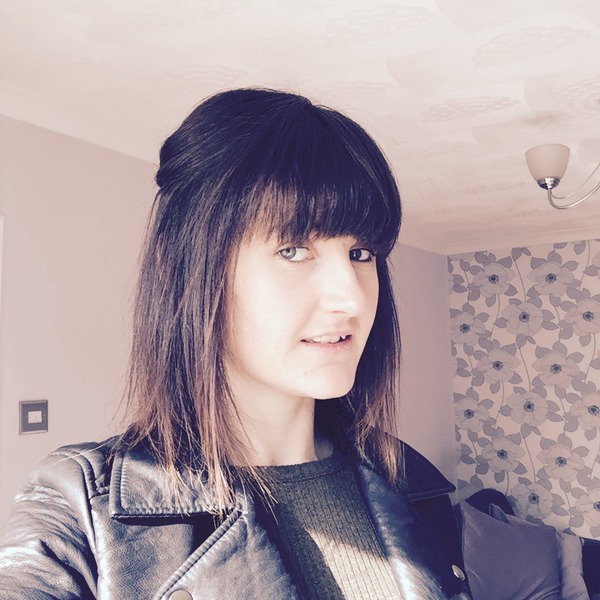 First hair cut in 7months tomorrow. Help. Pic included