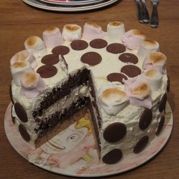 April 2015 Thread 13: The babies are creeping in one by one and the gardens really need seeing to!