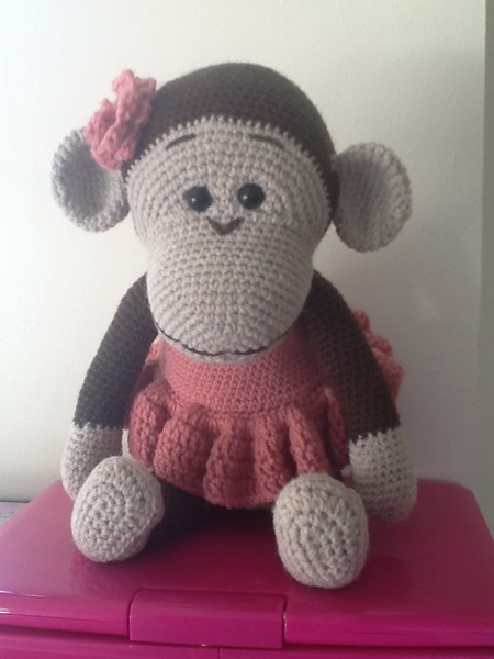 Team Hooker : Come flash your wares at the Hotel Crochetfornia.