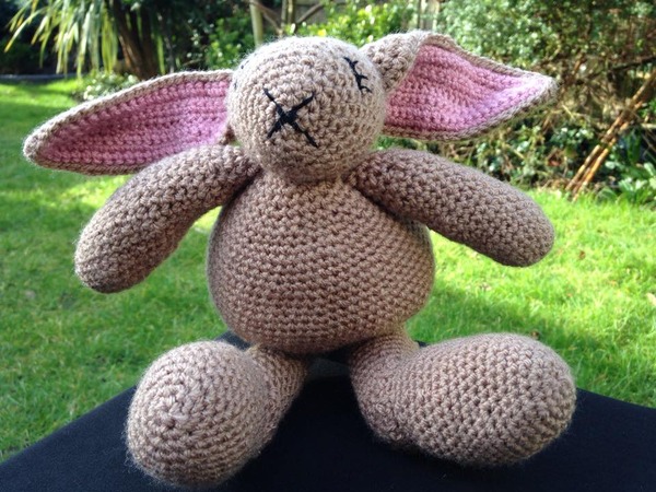 Woolly Hugs. 2015 Easter Craft Sale for the amazing charity WAY (Widowed and Young)