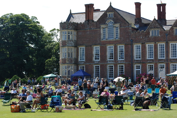 Win a weekend family ticket to the Burton Agnes Jazz and Blues Festival