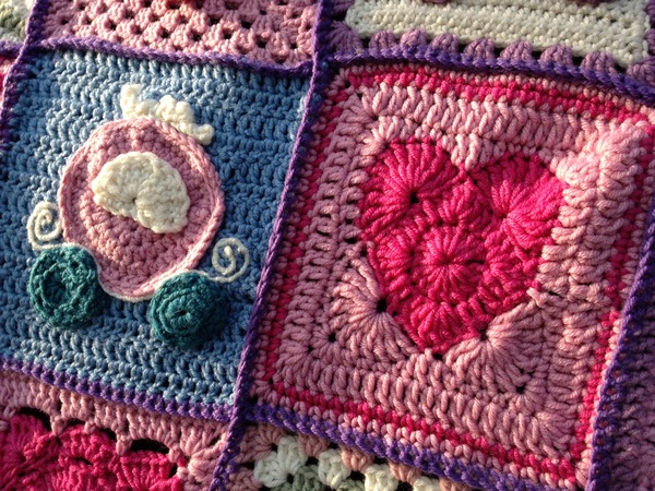 Woolly Hugs : We are making a blanket for the very lovely cathpip. Donors and crafters, can anyone help us?