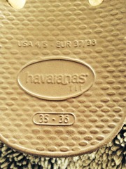 Can anyone help me find these Havaianas?