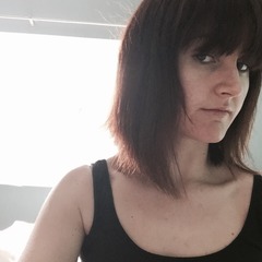First hair cut in 7months tomorrow. Help. Pic included