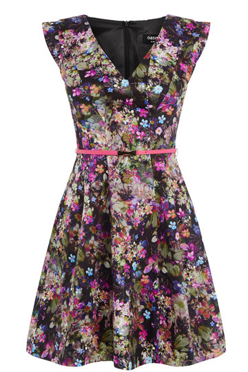 could someone suggest shoes to go go with this dress please?
