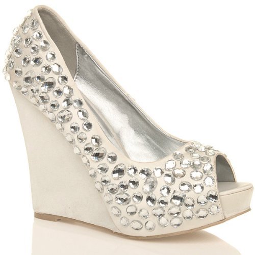 Shoe struggle with this dress!