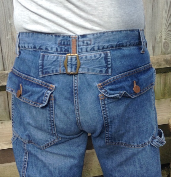 What is this arse buckle for? (photo)