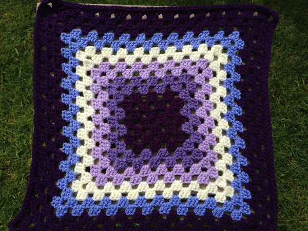 Woolly Hugs: Blankets for the Children of Chernobyl. Squares needed!