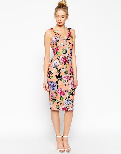 Clueless size ten needs outfit for wedding