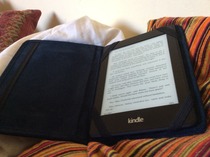 Paperback or E-Reader? Join the great debate to win £100 of books or e-books
