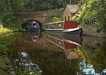 where to live in the Manchester area??