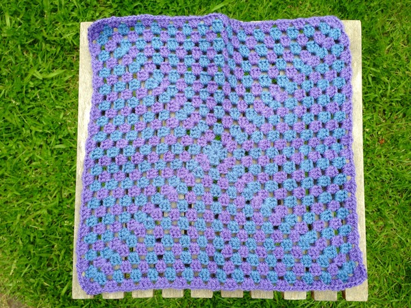 Woolly Hugs: Blankets for the Children of Chernobyl. Squares needed!