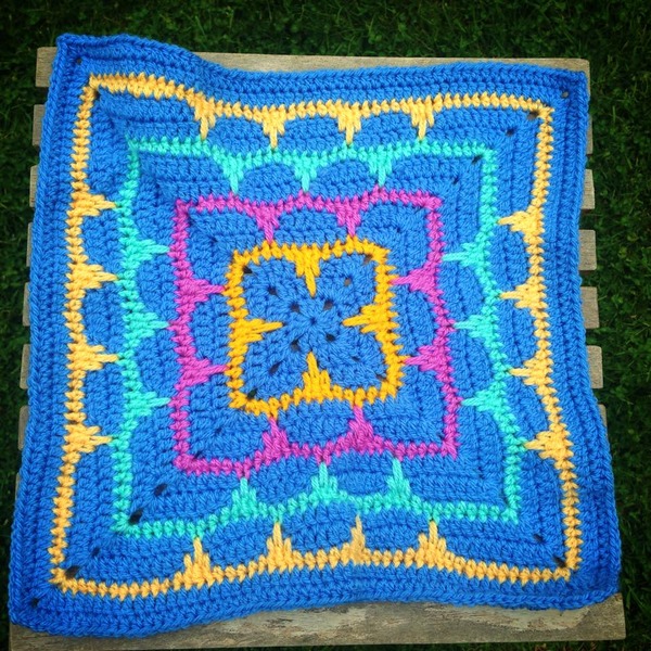 Woolly Hugs: Blankets for the Children of Chernobyl. Squares needed!