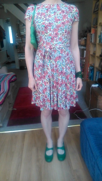Clueless size ten needs outfit for wedding
