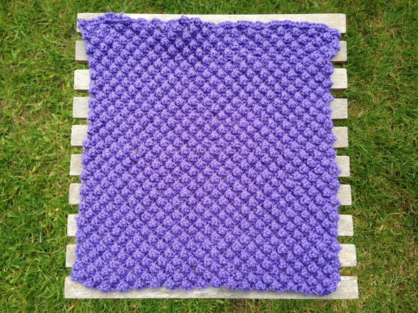 Woolly Hugs: Blankets for the Children of Chernobyl. Squares needed!