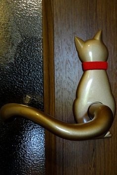 Flees