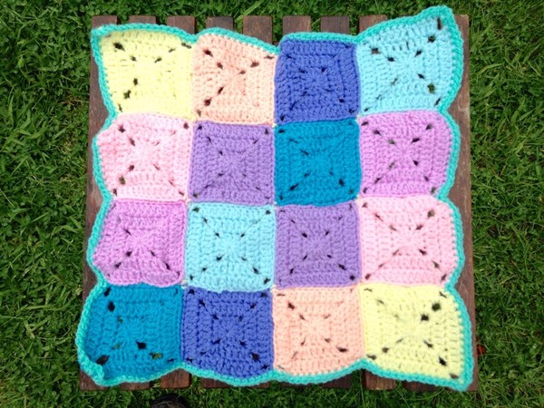 Woolly Hugs: Blankets for the Children of Chernobyl. Squares needed!