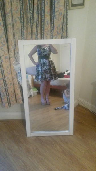One days notice. Evening out tomorrow is 50s themed. Help!