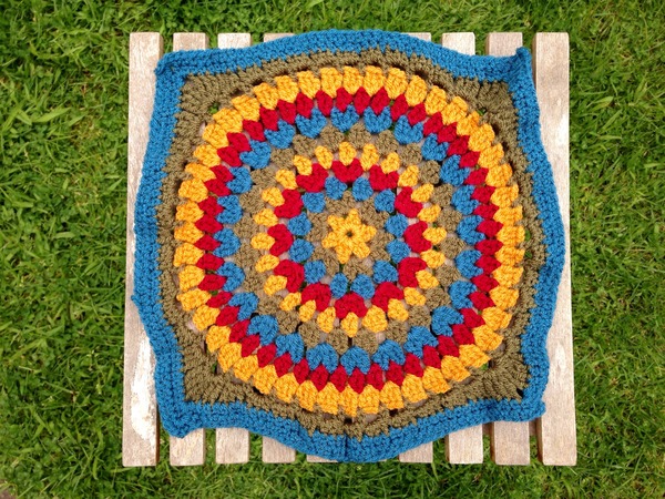 Woolly Hugs: Blankets for the Children of Chernobyl. Squares needed!