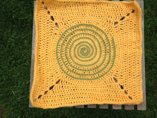 Woolly Hugs: Blankets for the Children of Chernobyl. Squares needed!