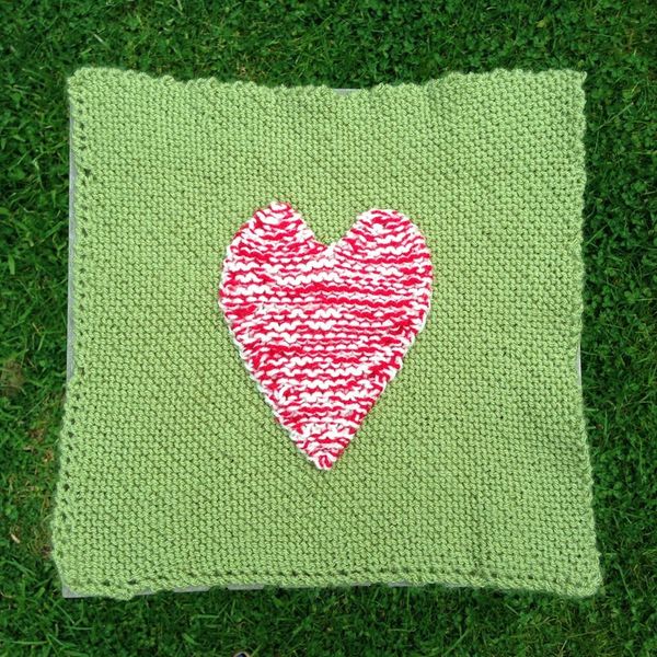 Woolly Hugs: Blankets for the Children of Chernobyl. Squares needed!