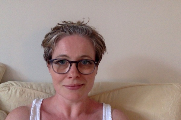Growing out a pixie...without descending into frumpsville